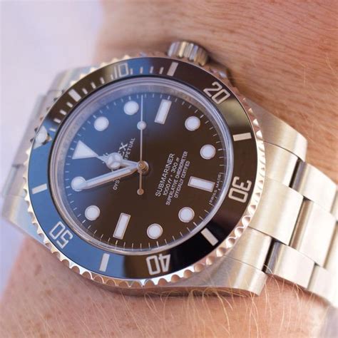 how to tell if a rolex submariner is real|Rolex Submariner authentication.